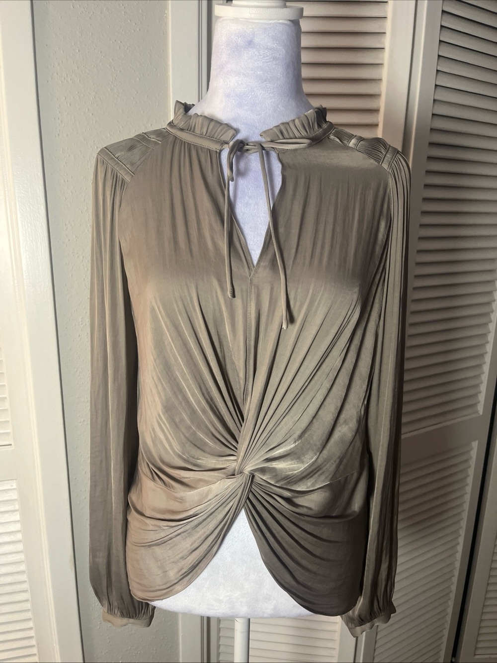 Current Air Grey  Twist-Front Long Sleeve Blouse Sz S